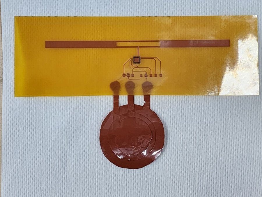 Fabricated capaciflector and flexible PCB, and the capaciflector integrated with the RFID tag